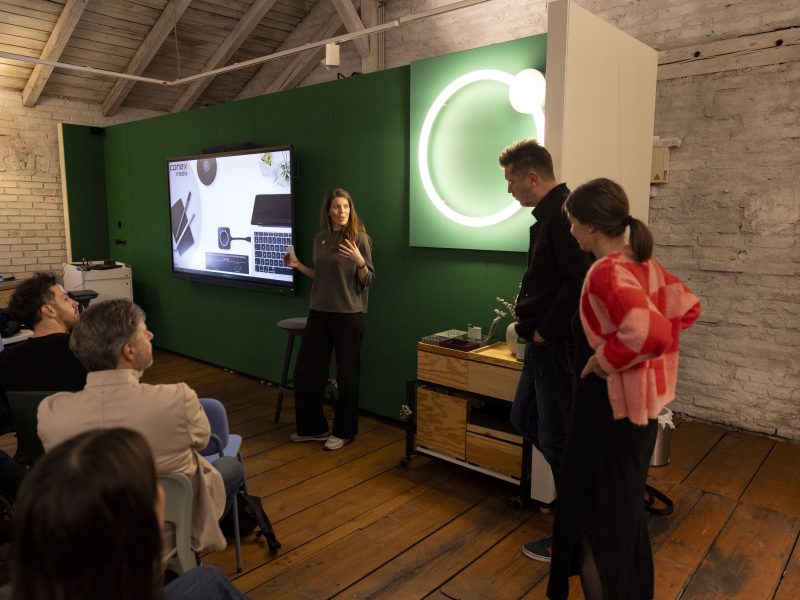 08_BÖIA_Salon i_BÖIA Vorstandsmitglied Lisa Idziorek eröffnet die Vorträge_(c) Erika Mayer